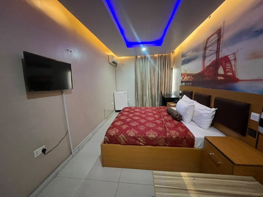 Enhanced Super Executive Suite