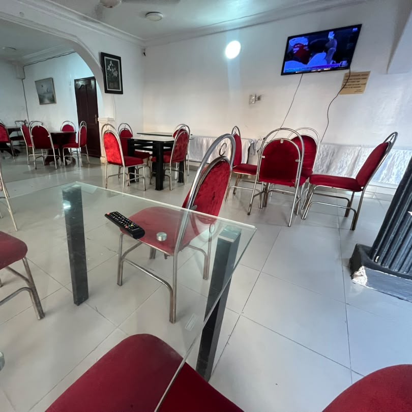 Piccadilly restaurant dining area